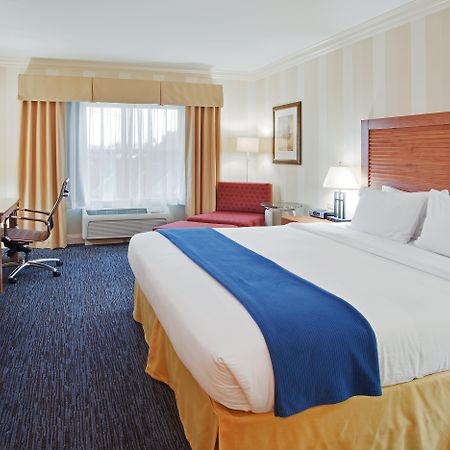 Holiday Inn Express Hotel & Suites Santa Cruz By Ihg Exterior foto