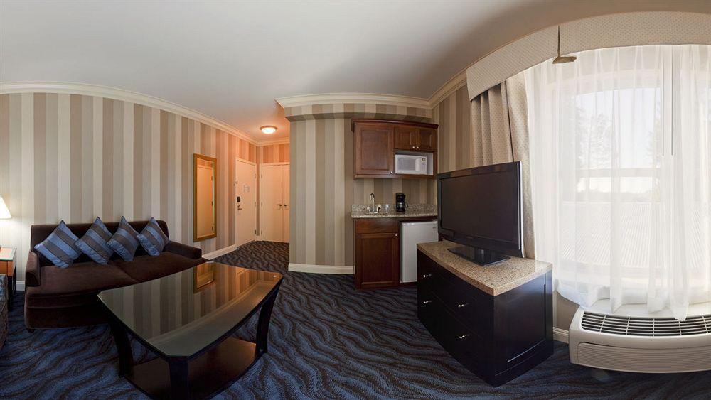 Holiday Inn Express Hotel & Suites Santa Cruz By Ihg Exterior foto